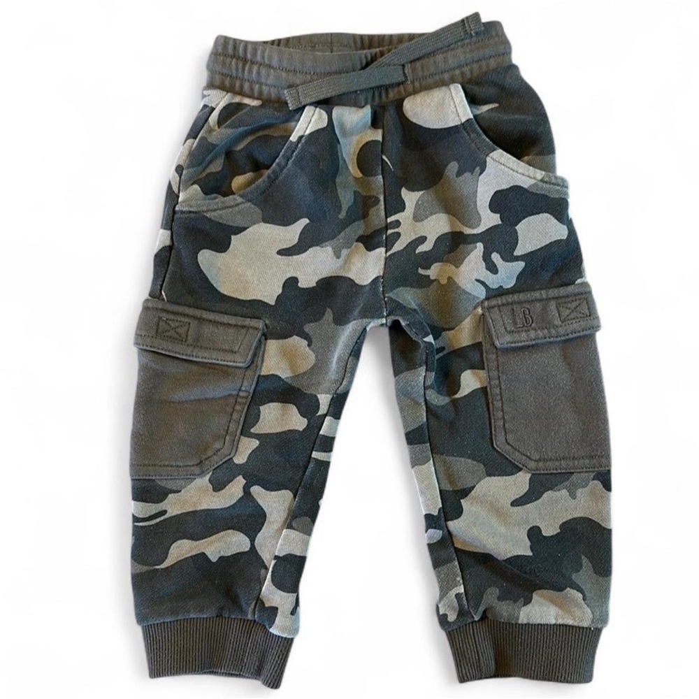 Little Bipsy. 12-18 months. Camo Cargo Sweatpants.